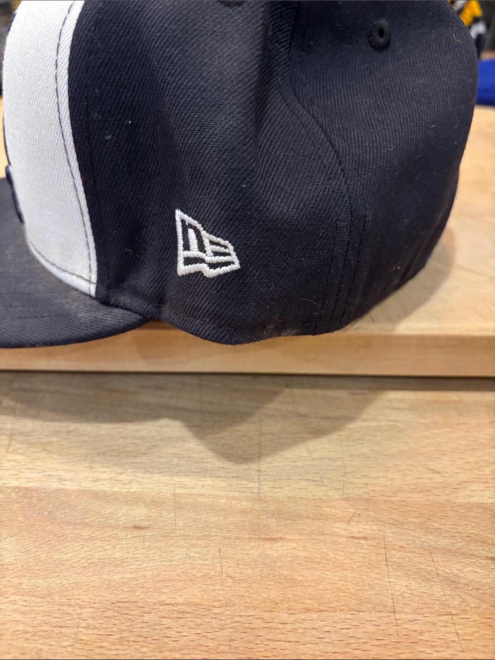 New Era White and Black Chicago Sox Snapback Hat with Red Accent - Picture 2 of 4